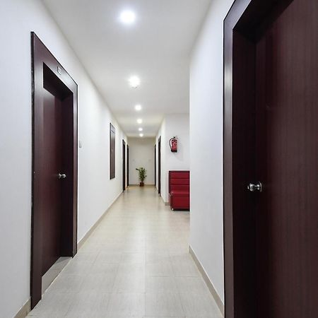 Super Townhouse Best Inn Khandagiri Екстер'єр фото